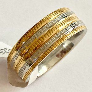 Elegant Gold and Silver Unisex Ring
